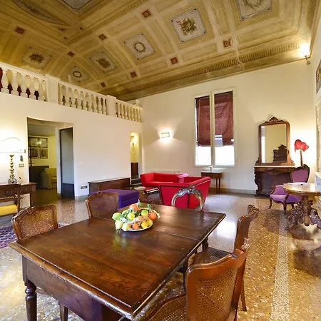 Apartment Palazzo Tanari *